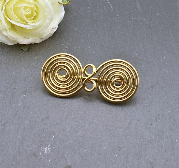 Hallstatt Spiralfibel - Keltischer Schmuck für den Peplos - Gewandschließe für die Keltin von BELANAS SCHATZKISTE