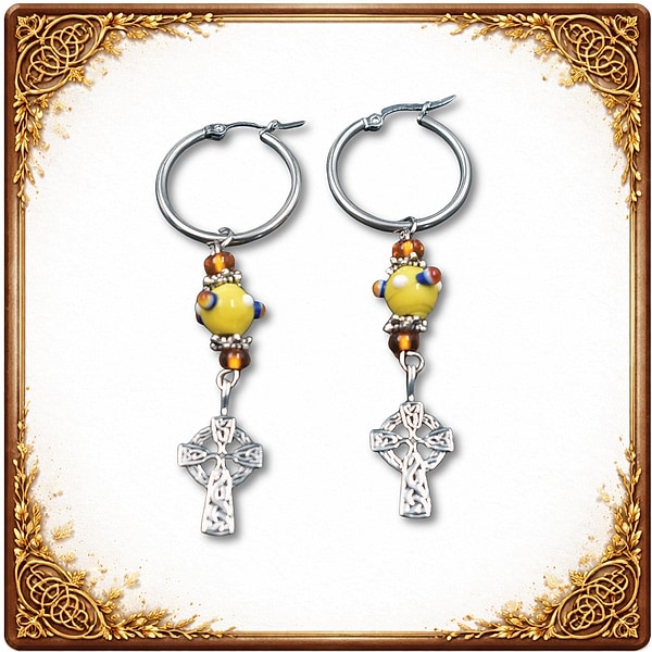Creolen mit Keltenkreuz und Lampwork Perle von BELANAS SCHATZKISTE - Keltische Ohrringe - Irische Hochkreuz Ohrhänger