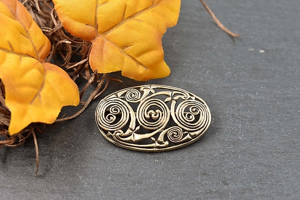 Keltische Fibel: Zeitloser Schmuck mit historischer Bedeutung - Bronze Brosche für Reenactment und LARP