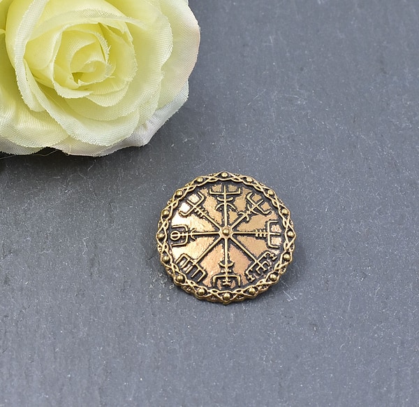 Mittelalterliche Brosche mit Vegvisir - Wikinger Kompass - Gewandschließe Bronze - Galdrastafir Fibel