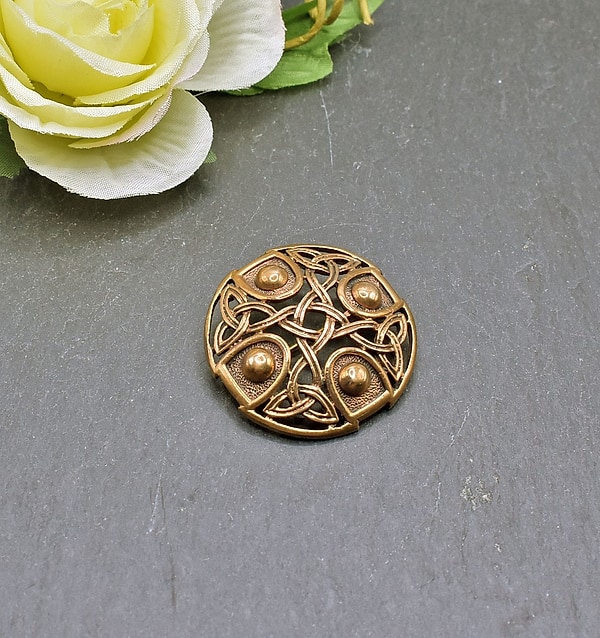Keltische Brosche mit Triskelen - Gewandschließe aus Bronze für Kelten - Keltischer Schmuck - 1 Stück