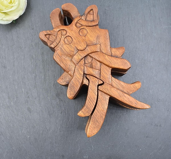 Schatzkiste Odins Maske aus Holz - Geschenkbox für Wikinger - Schmuckdose Moesgard - Schatulle von BELANAS SCHATZKISTE