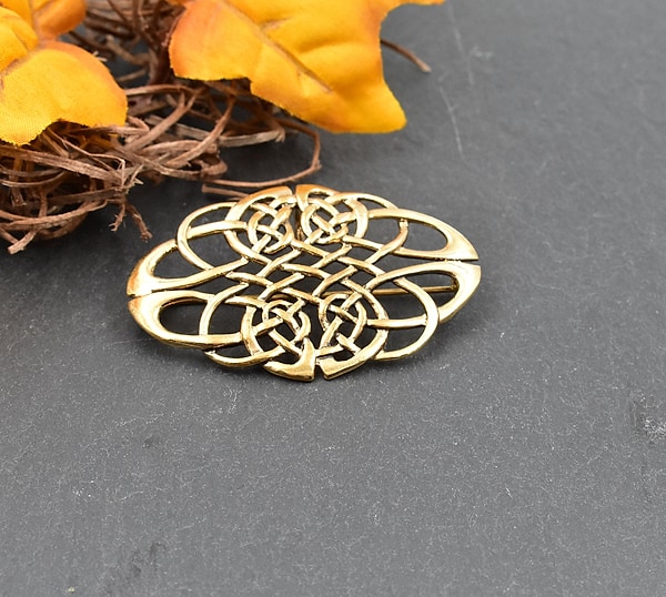 Keltische Brosche mit Öse aus Bronze | Größe ca. 5,5 x 3,7 x 2,5 cm | Mittelalter Fibel mit keltischem Motiv | 1 Stück