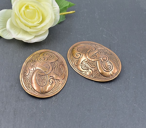 Wikinger Fibel Set im Broa oder Oseberg Stil aus Bronze - Mittelalter Schmuck aus dem 8 - 9 Jhd. - Nordische Broschen 6,8 x 5 cm